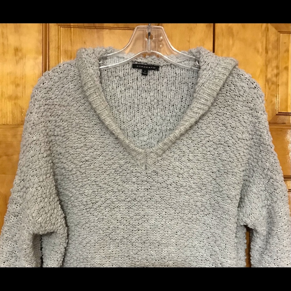 Staccato Light Gray Hooded Sweater Top
Size Small 4 - 6
100% Acrylic
Oversized - Picture 8 of 10